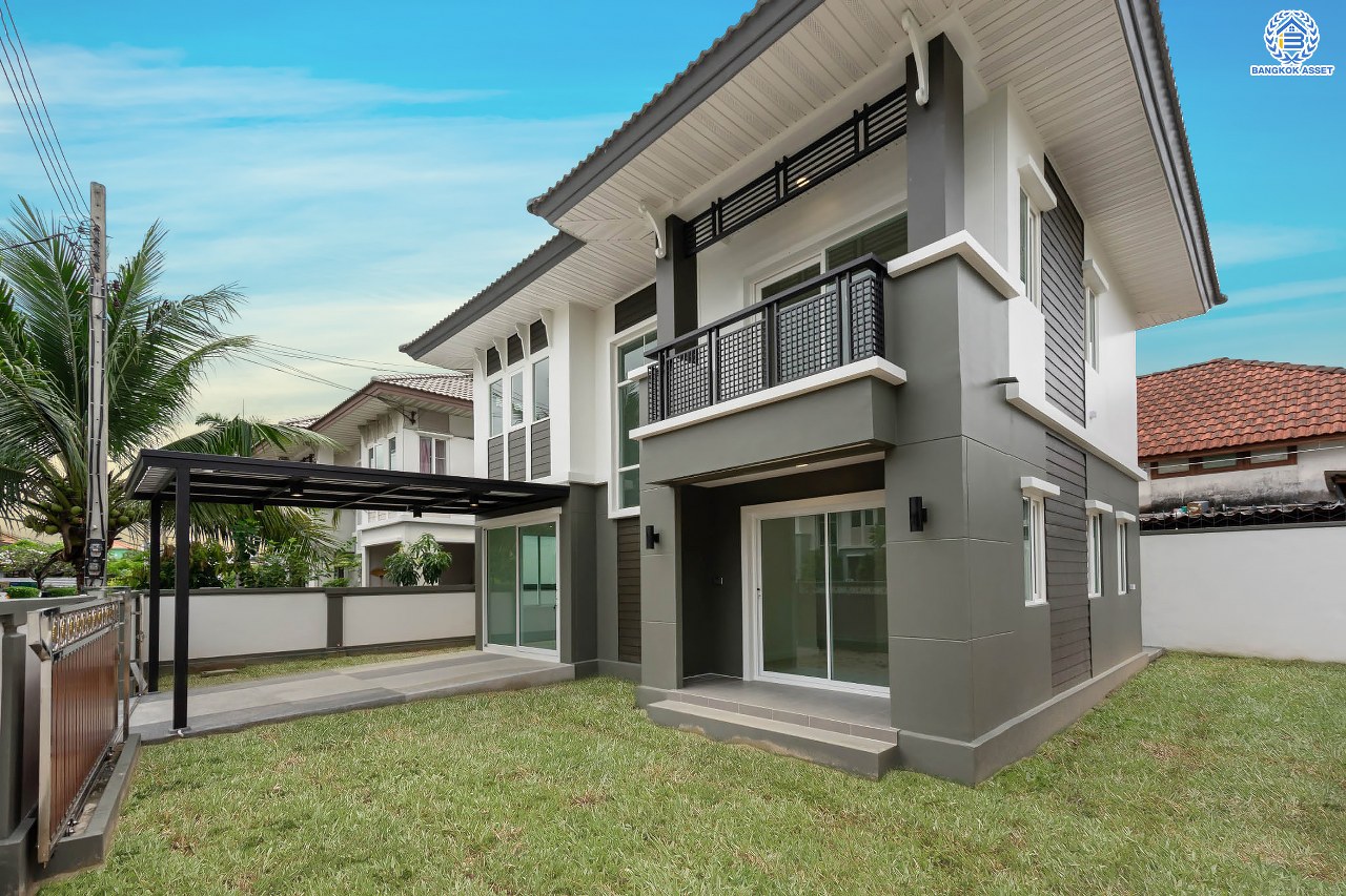 บ้านมือสองตกแต่งใหม่ ม.พฤกษาวิลเลจ11 ท่าอิฐ เนื้อที่ 52.5 ตร.ว. ฟังก์ชันพร้อม 3 ห้องนอน 2 ห้องน้ำ 1 ห้องอเนกประสงค์ จอดรถได้ 1 คัน บนทำเลศักยภาพ เข้า-ออกได้ทั้ง ถนนรัตนาธิเบศร์ และถนนราชพฤกษ์ ใกล้รถไฟฟ้าสายสีม่วง "สถานีบางรักน้อยท่าอิฐ"